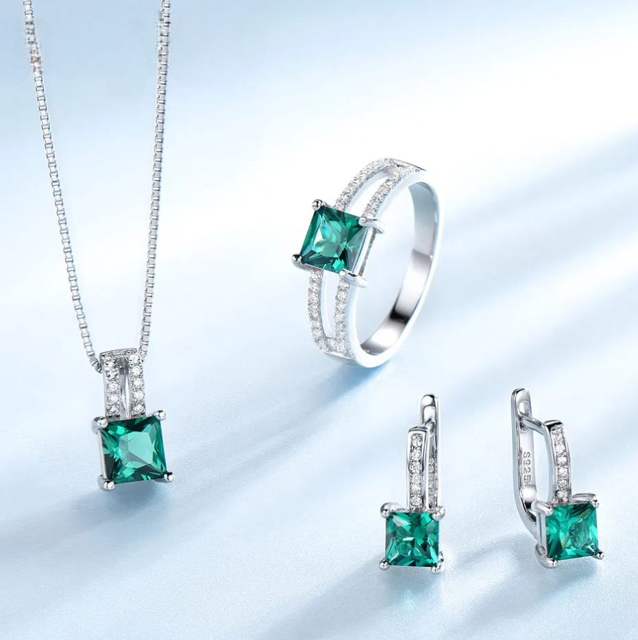 Elegant 925 Sterling Silver Jewelry Set with Created Emerald