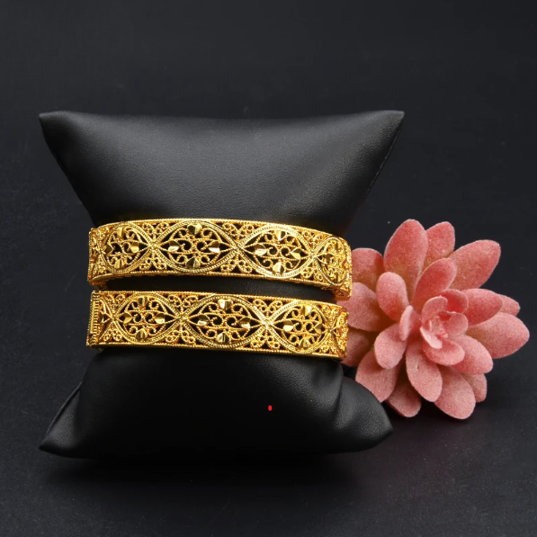 Dubai-Inspired Gold-Toned Bangles with Botanical Motifs