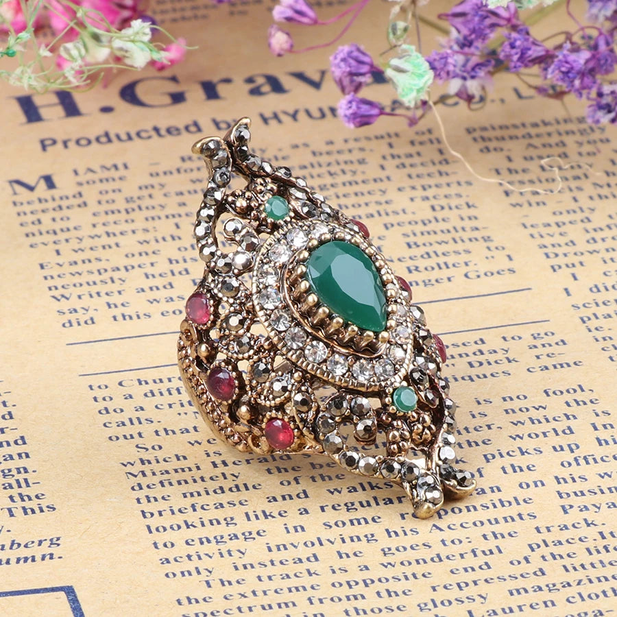 Vintage Style Blue Crystal Flower Ring