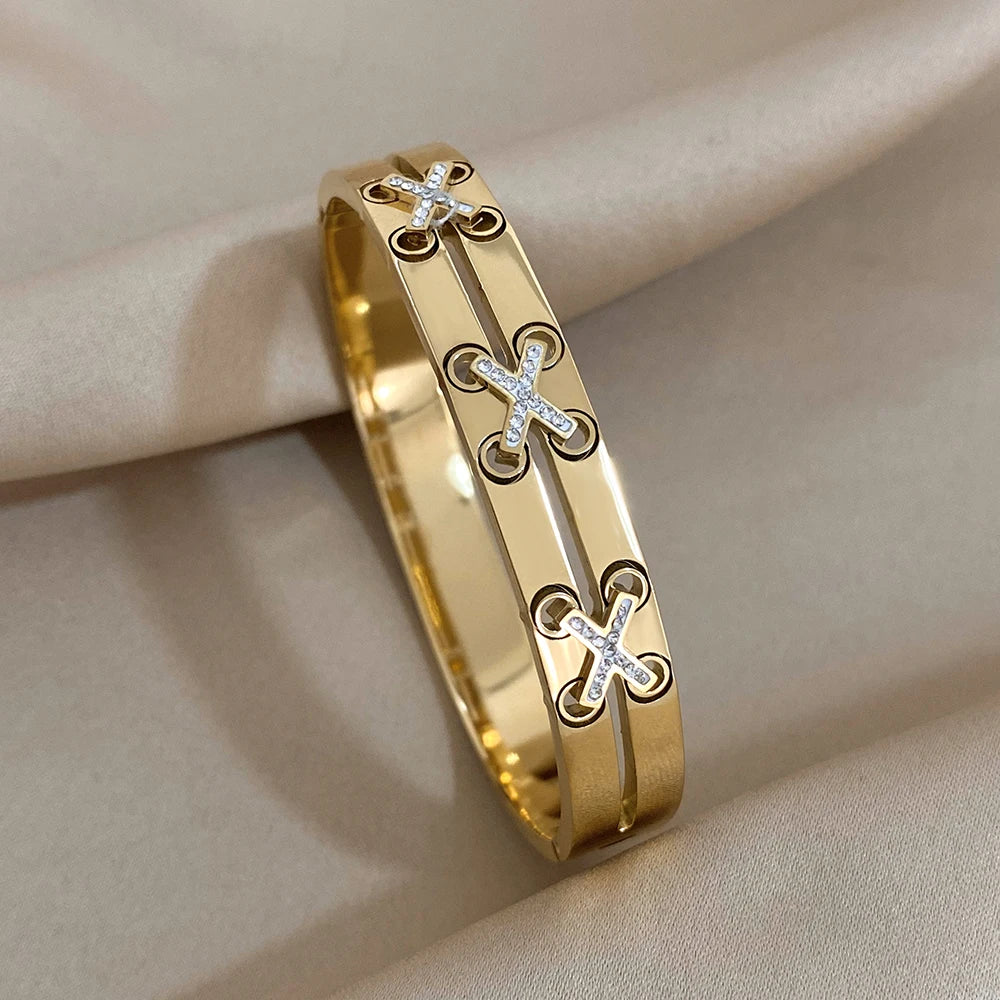 Elegant Gold-Plated Charm Bangle Bracelet with Geometric Zircon Accents