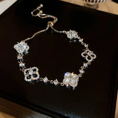 Exquisite Zircon Flower Bracelet