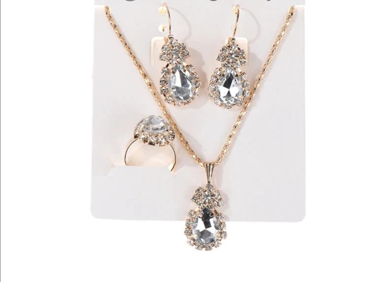 40875613585473Luxury Original 18K Gold Earrings and Necklace Set