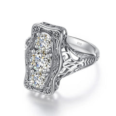 Elegant Vintage 3-Stone Moissanite Ring