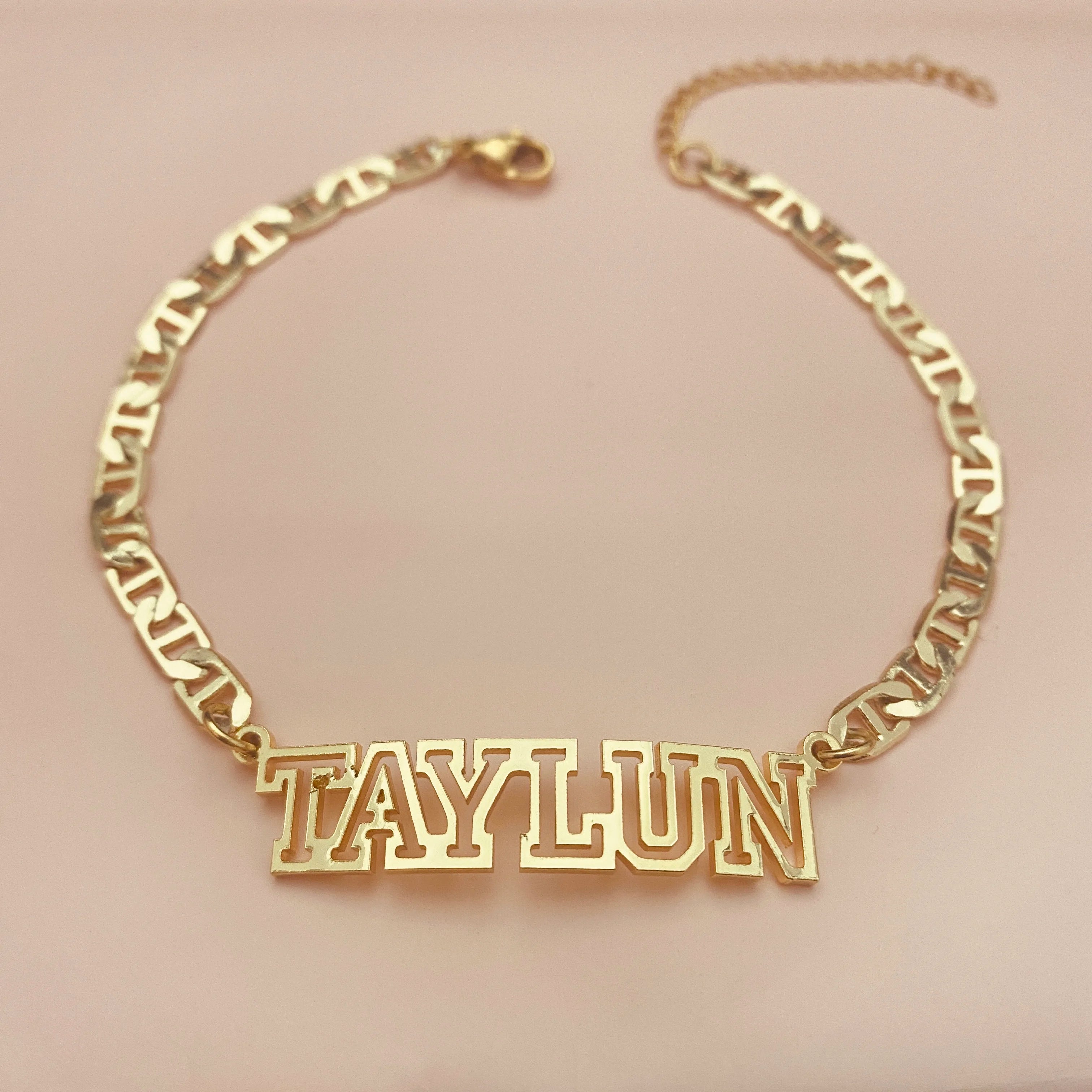 Custom Name 18K Gold  Bracelet with Flat Chain