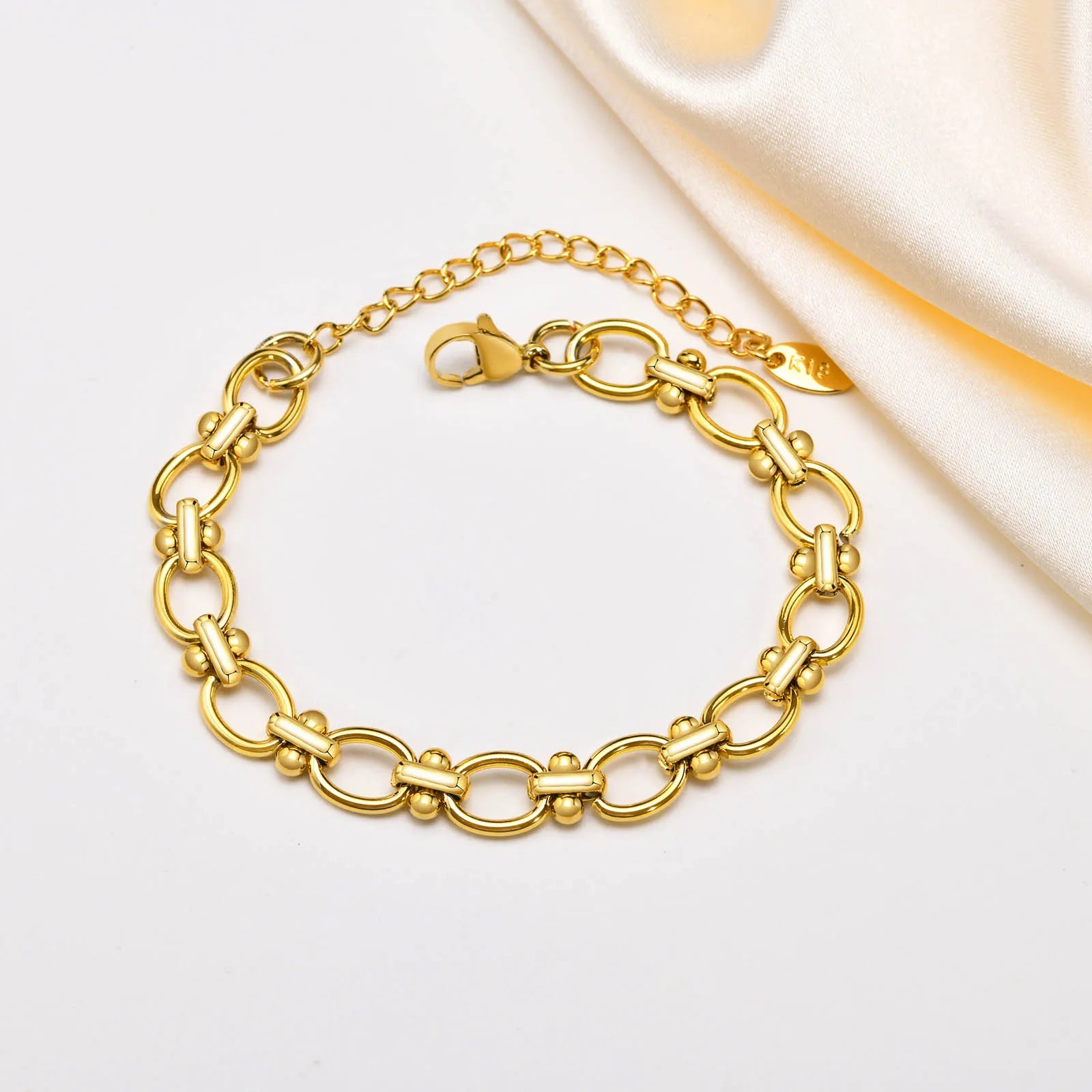 Vantage 18k Gold Chain Bracelet for Women