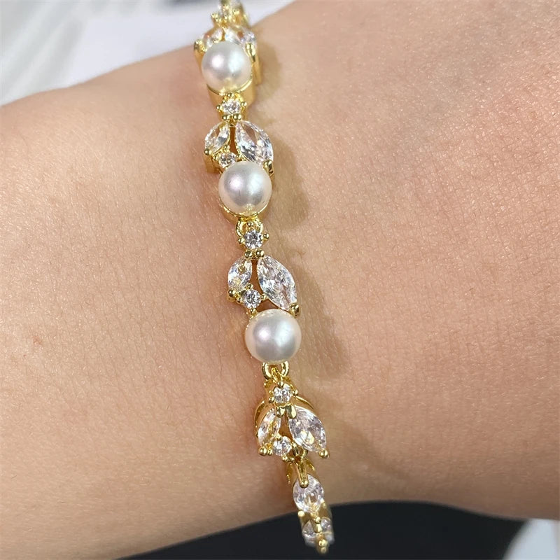 Exquisite Marquise Zircon Leaves Pearl Bracelet for Women