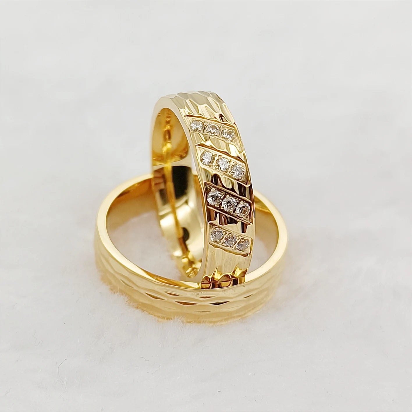 Lover's Heart Alliance 18k Gold Plated Wedding Rings Set